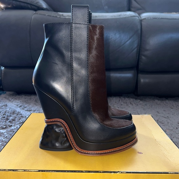 Fendi 2015 F/W Runway Boots - Picture 3 of 10